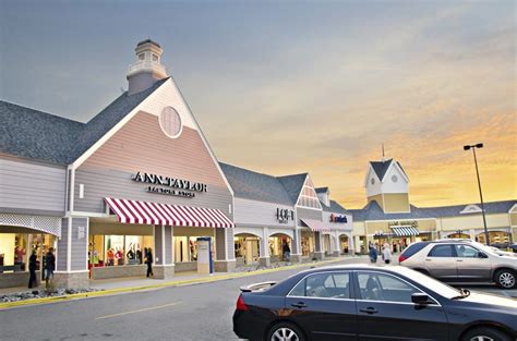 howell mi outlet mall